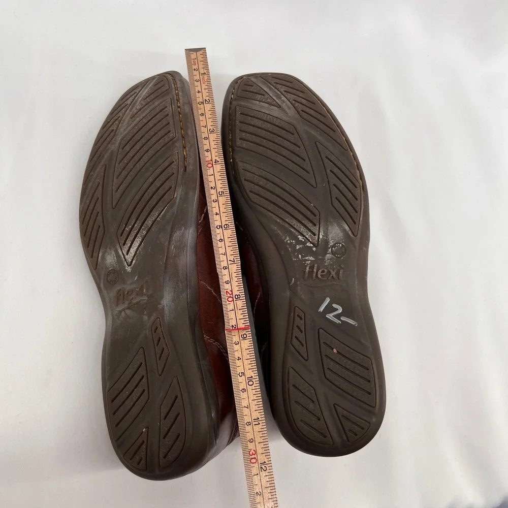 Flexi Mens Brown Leather Slip On Moc Toe Loafers Made in Mexico Size 10